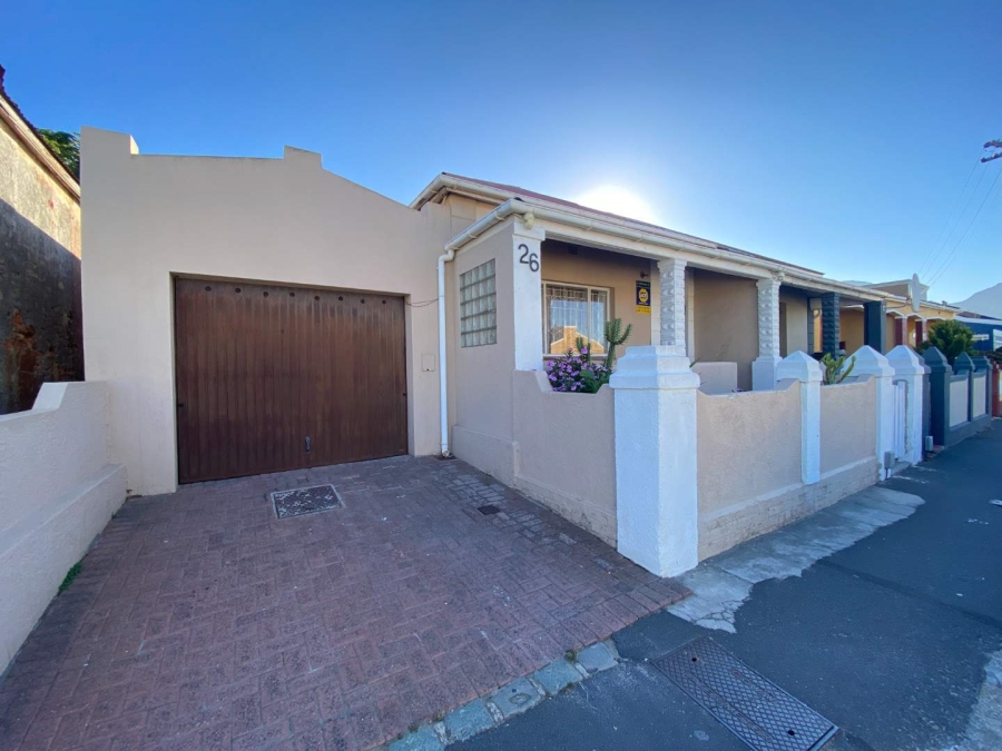 3 Bedroom Property for Sale in Wynberg Western Cape